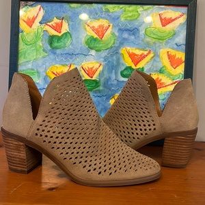 Lucky Brand Size 7.5 Taupe Suede Podgia Perforated Heeled Booties Slip On